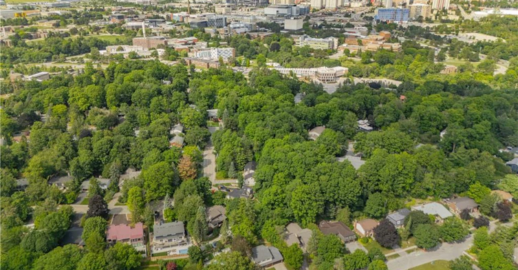 256 Shakespeare Drive, Waterloo, ON, N2L 2T6 - 42
