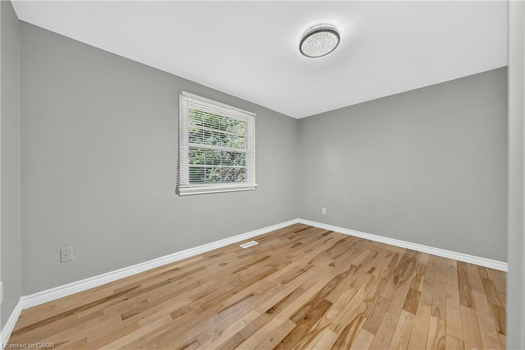 256 Shakespeare Drive, Waterloo, ON, N2L 2T6 - 28
