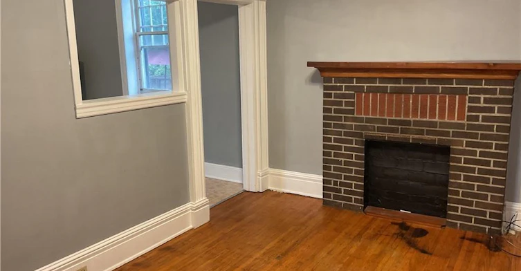 2-303 East 19th Street, Hamilton, ON, L9A 4S6