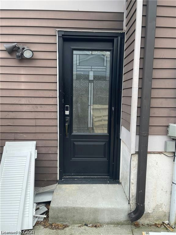 Lower-2257 Hanbury Court, Burlington, ON, L7P 3V4 2