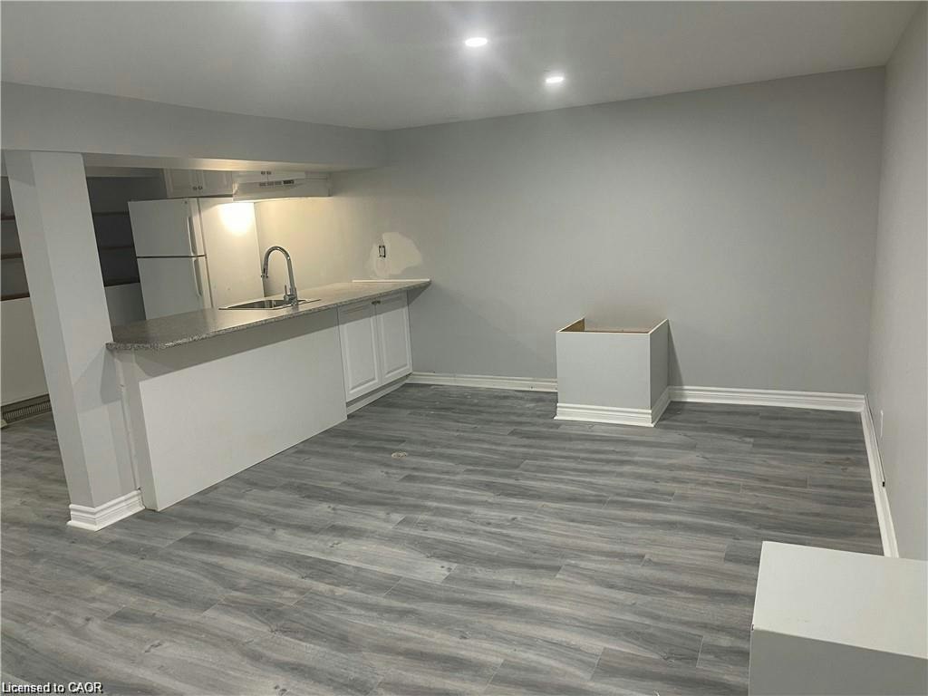 Lower-2257 Hanbury Court, Burlington, ON, L7P 3V4 5