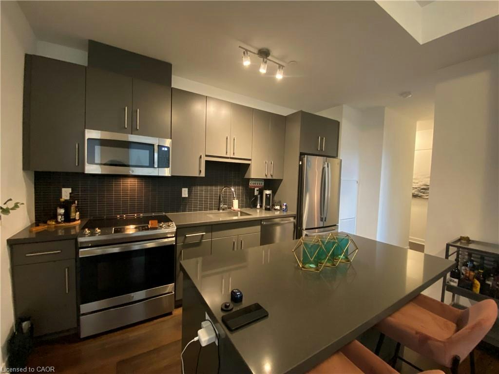 304-2007 James Street, Burlington, ON, L7R 0G7 3