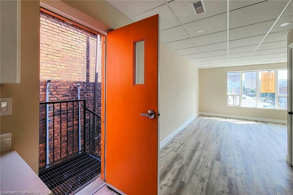3-344 Main Street W, Hamilton, ON, L8P 1J9 3