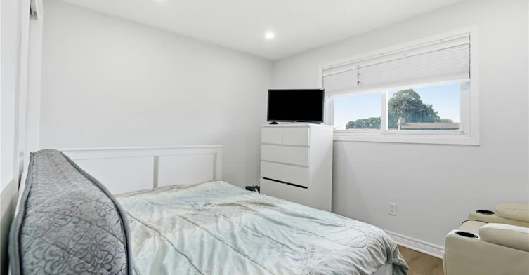 Upper-6562 Glengate Street, Niagara Falls, ON, L2E 5S7 - 12