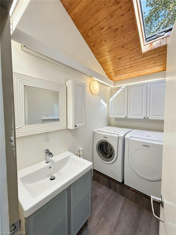 Second Floor-48 York Road, Hamilton, ON, L9H 1L4 4