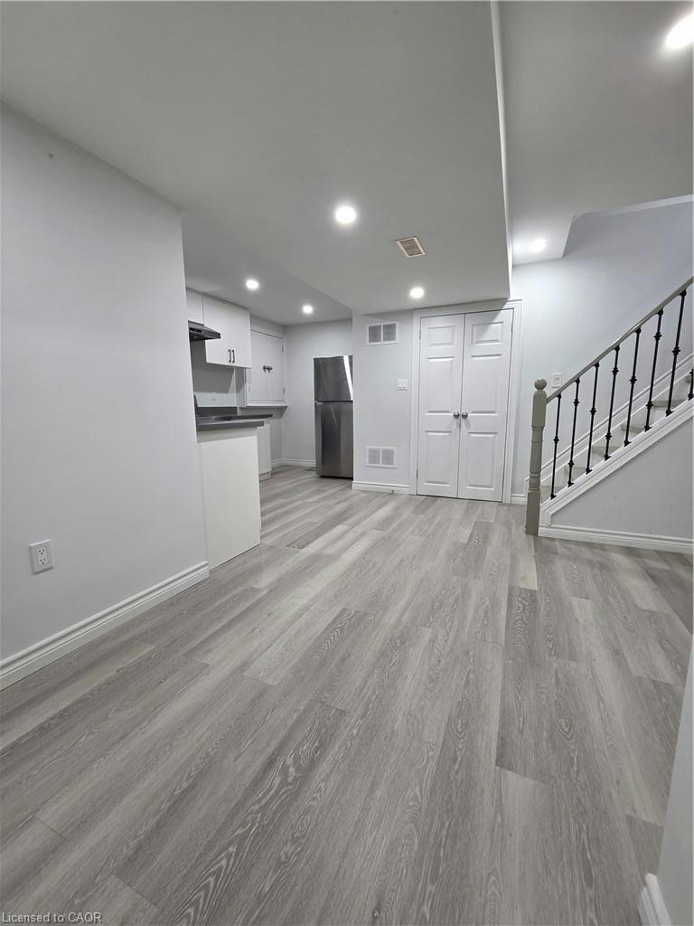 LOWER-264 Holbeach Court, Waterloo, ON, N2J 4Y7 - 8