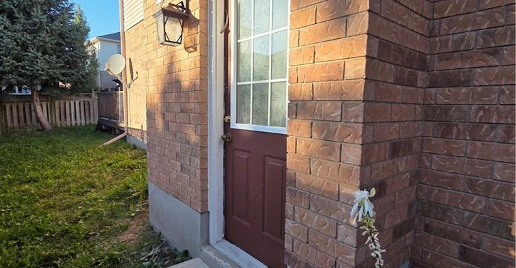 LOWER-264 Holbeach Court, Waterloo, ON, N2J 4Y7 - 4