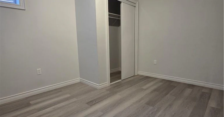 LOWER-264 Holbeach Court, Waterloo, ON, N2J 4Y7 - 13