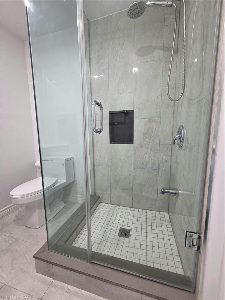 LOWER-264 Holbeach Court, Waterloo, ON, N2J 4Y7 - 16