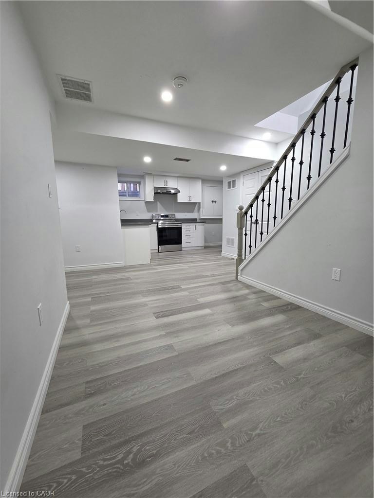 LOWER-264 Holbeach Court, Waterloo, ON, N2J 4Y7 - 7