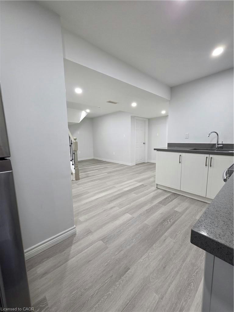LOWER-264 Holbeach Court, Waterloo, ON, N2J 4Y7 - 9