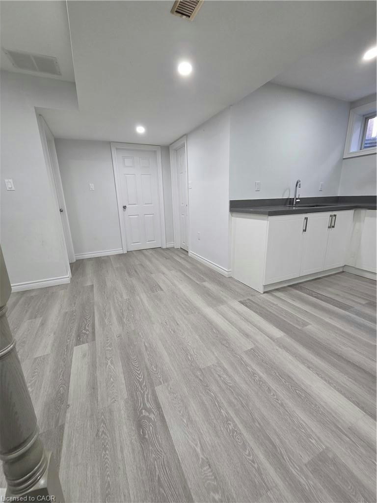 LOWER-264 Holbeach Court, Waterloo, ON, N2J 4Y7 - 10