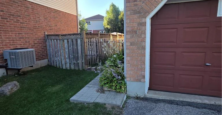 LOWER-264 Holbeach Court, Waterloo, ON, N2J 4Y7 - 2