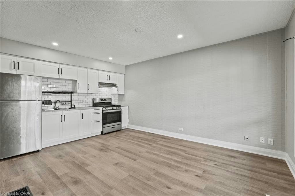 Upper-15 Mccormick Street, Welland, ON, L3C 4L8 - 7