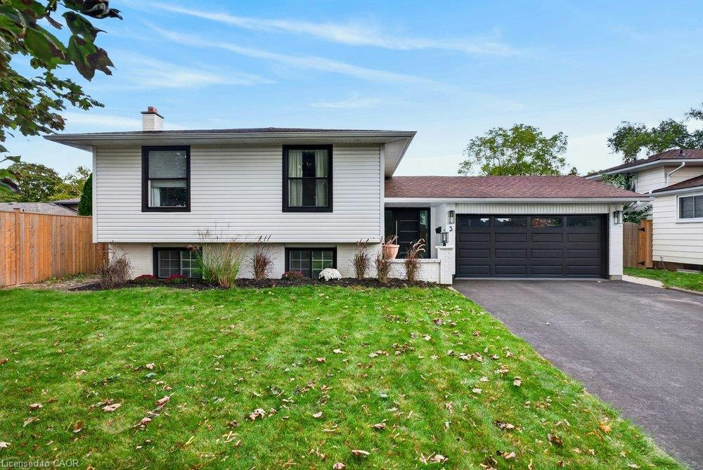 3 Regatta Drive, St. Catharines, ON, L2N 5P9