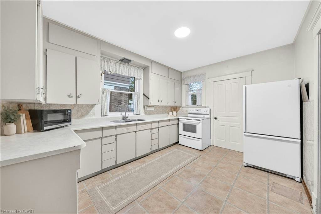 63 Mt Hope Street, Kitchener, ON, N2G 2J5 - 10
