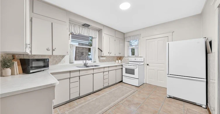 63 Mt Hope Street, Kitchener, ON, N2G 2J5 - 10