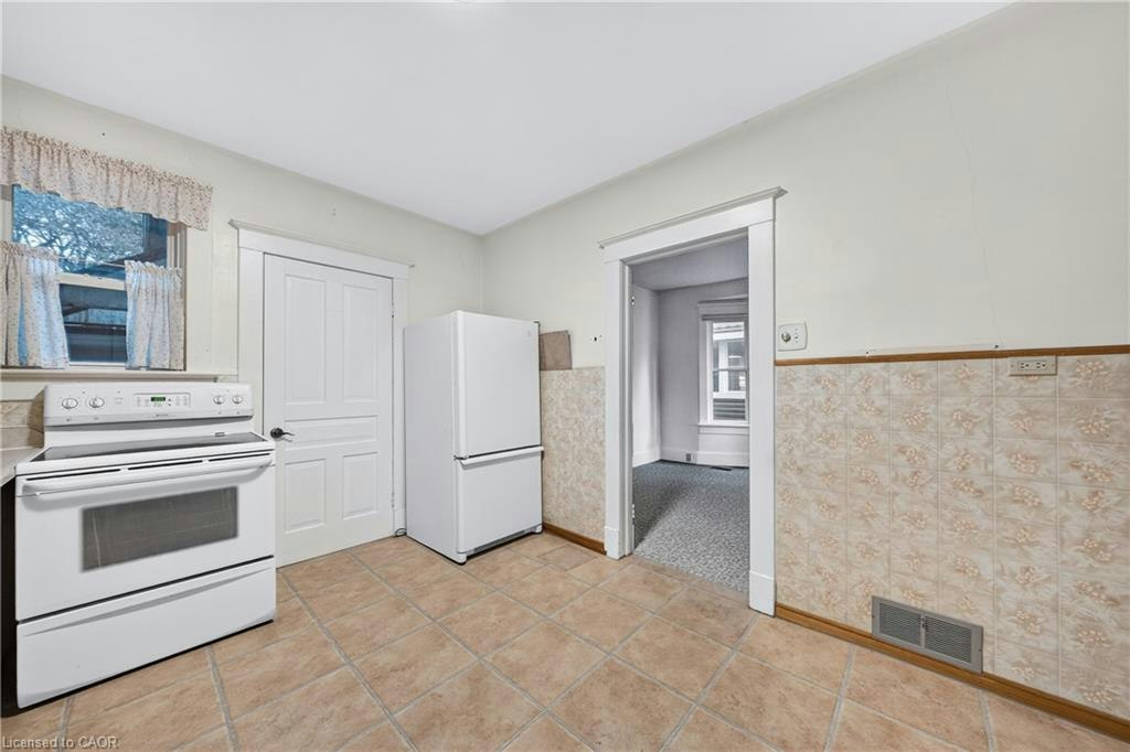 63 Mt Hope Street, Kitchener, ON, N2G 2J5 - 13