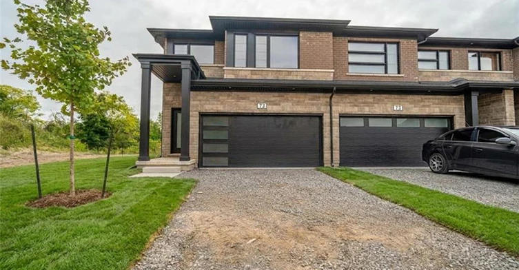72-4552 Portage Road, Niagara Falls, ON, L2E 0B8