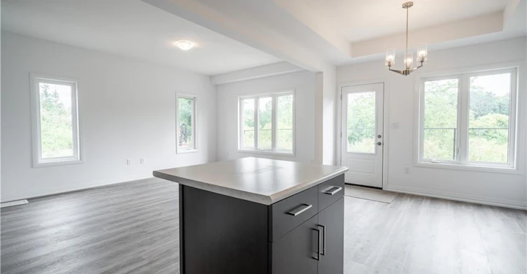 72-4552 Portage Road, Niagara Falls, ON, L2E 0B8 - 4