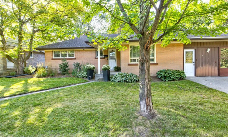 3 Oakwood Avenue