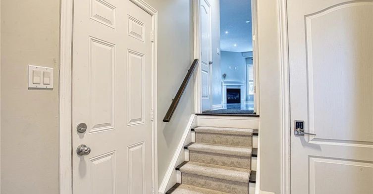 Main-52 Dartmouth Gate, Hamilton, ON, L8E 0B9 - 3