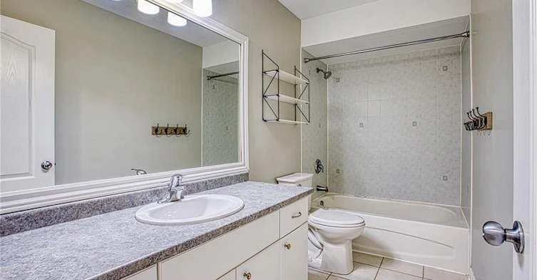 Main-52 Dartmouth Gate, Hamilton, ON, L8E 0B9 - 18