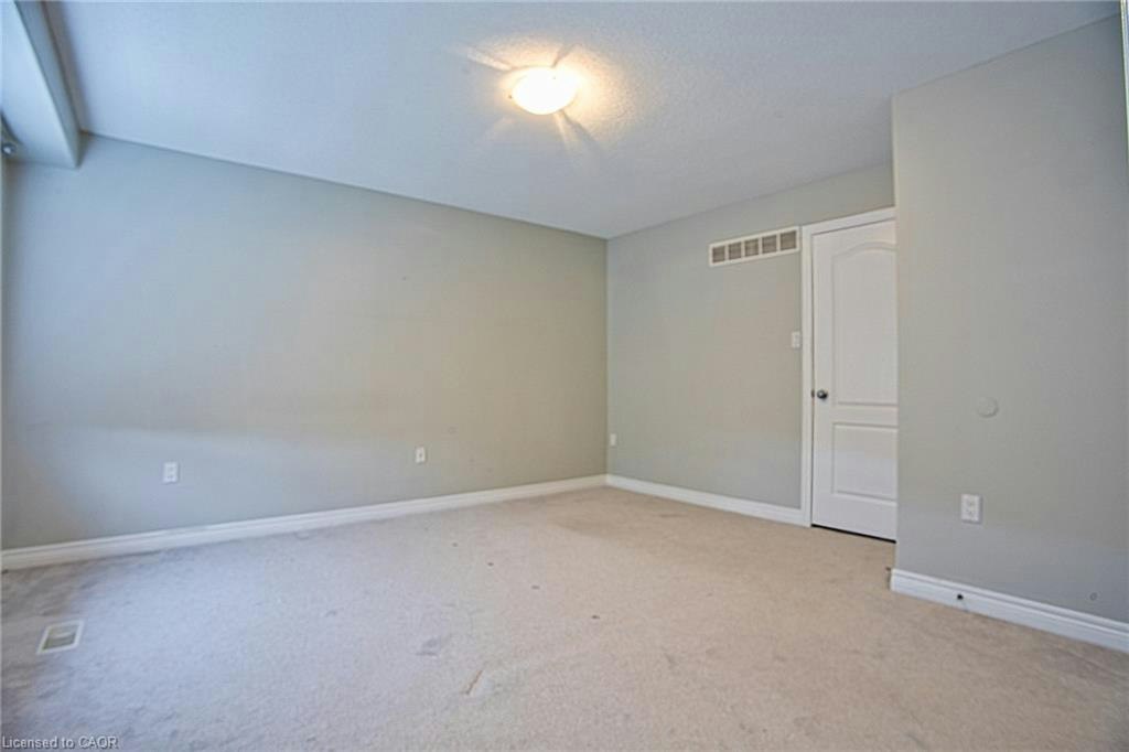 Main-52 Dartmouth Gate, Hamilton, ON, L8E 0B9 - 16