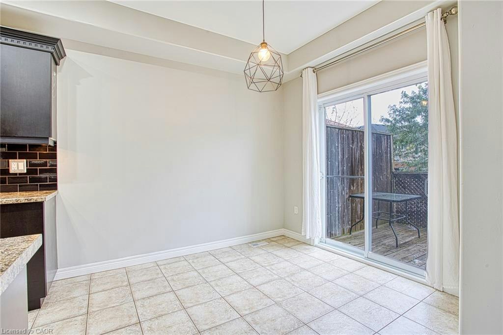 Main-52 Dartmouth Gate, Hamilton, ON, L8E 0B9 - 10