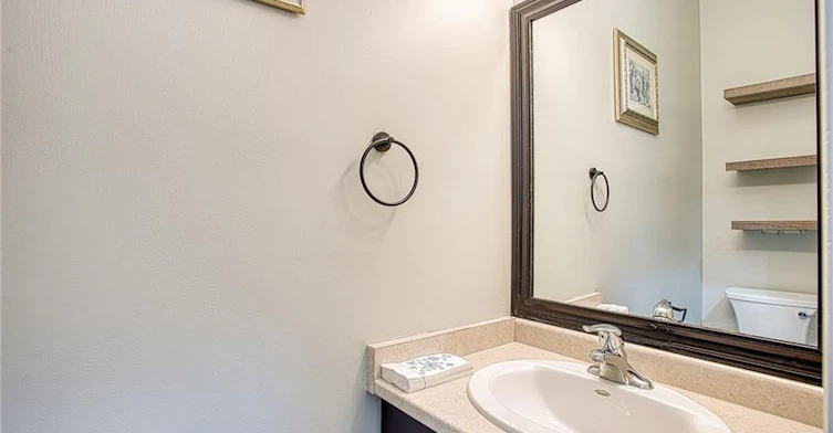 Main-52 Dartmouth Gate, Hamilton, ON, L8E 0B9 - 5