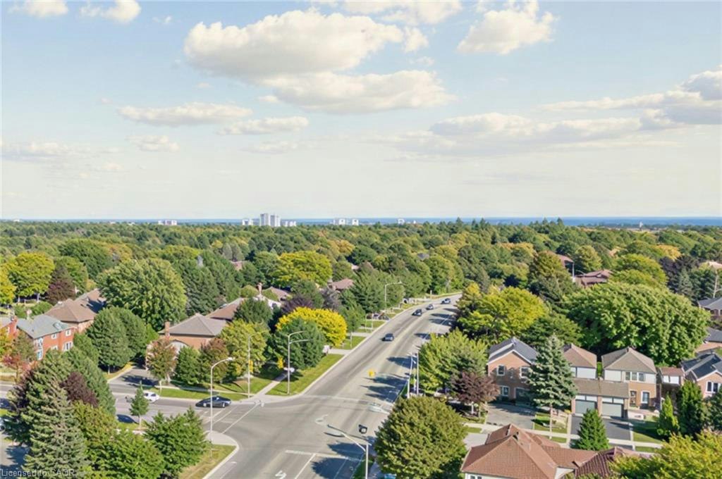 1905 Pilgrims Way, Oakville, ON, L6M 2X2