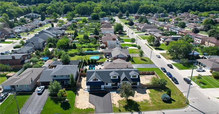 24 Royce Avenue, Hamilton, ON, L8G 3B5 - 44