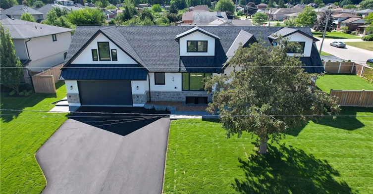 24 Royce Avenue, Hamilton, ON, L8G 3B5