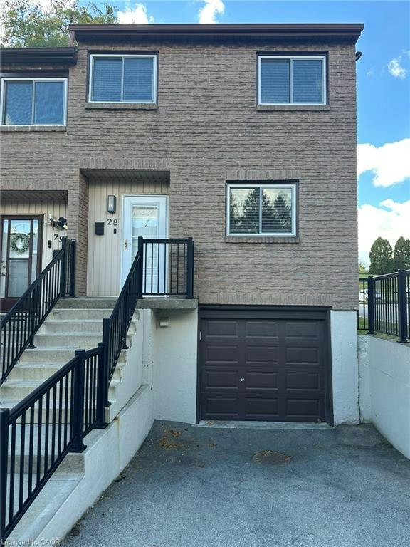 28-250 Magnolia Drive, Hamilton, ON, L9C 6M3