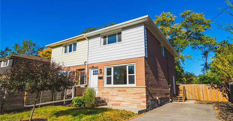 2373 Barclay Road, Burlington, ON, L7R 2B7 - 3