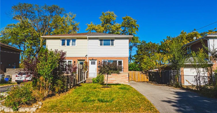 2373 Barclay Road, Burlington, ON, L7R 2B7