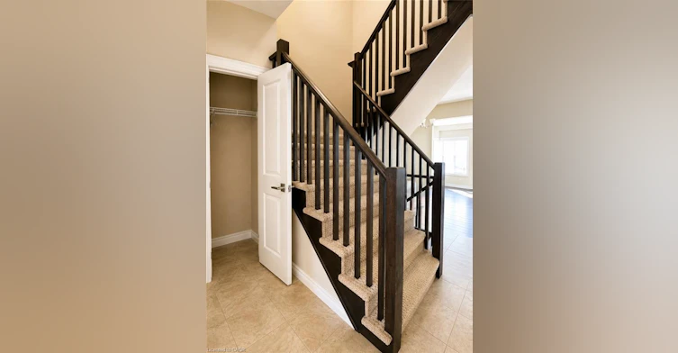 85 Sexton Crescent, Hamilton, ON, L9G 0E2 - 2