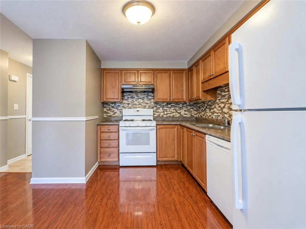 98 Donnenwerth Drive, Kitchener, ON, N2E 4C9 - 8