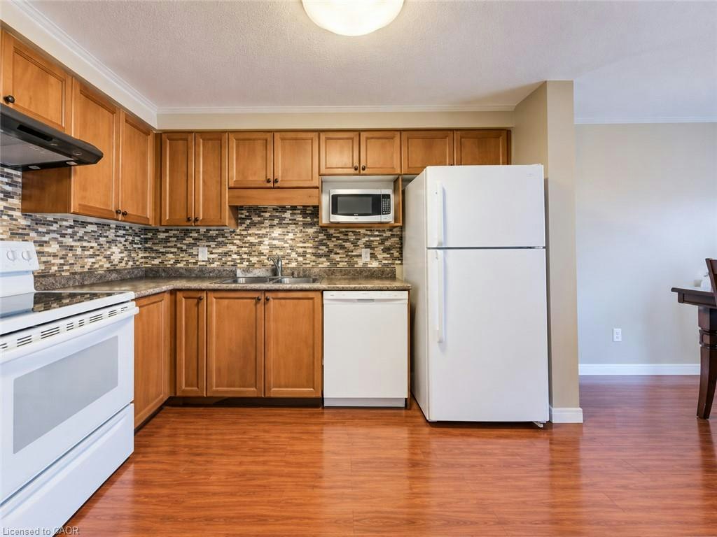 98 Donnenwerth Drive, Kitchener, ON, N2E 4C9 - 9