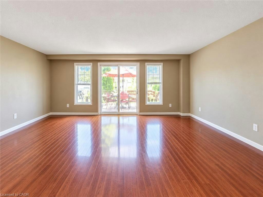 98 Donnenwerth Drive, Kitchener, ON, N2E 4C9 - 4