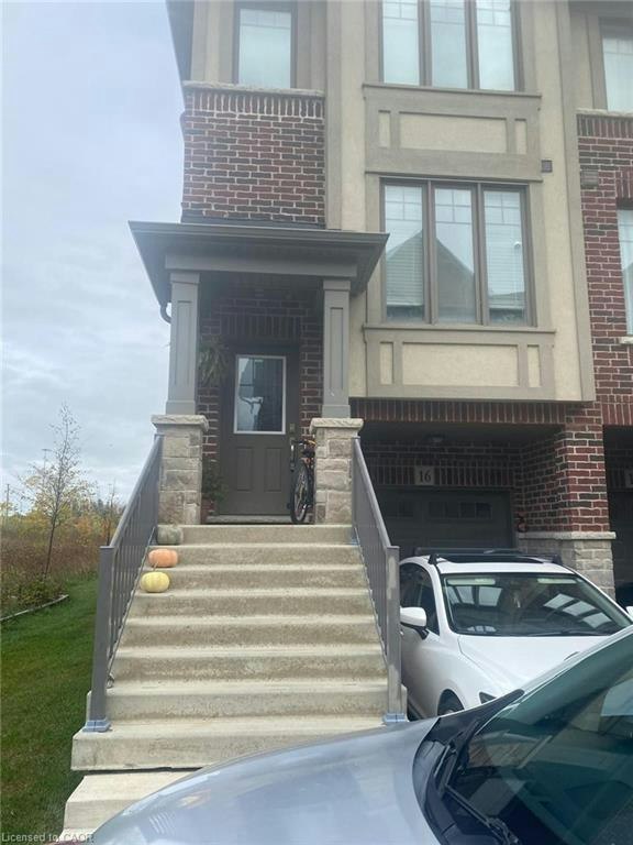 16 Pringle Lane, Hamilton, ON, L9G 0H2 - 2