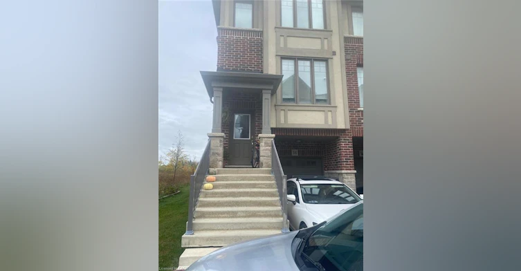 16 Pringle Lane, Hamilton, ON, L9G 0H2 - 2
