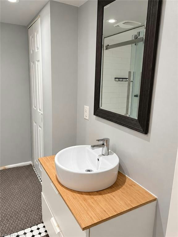 Lower-10 West Avenue N, Hamilton, ON, L8L 5B8 - 8