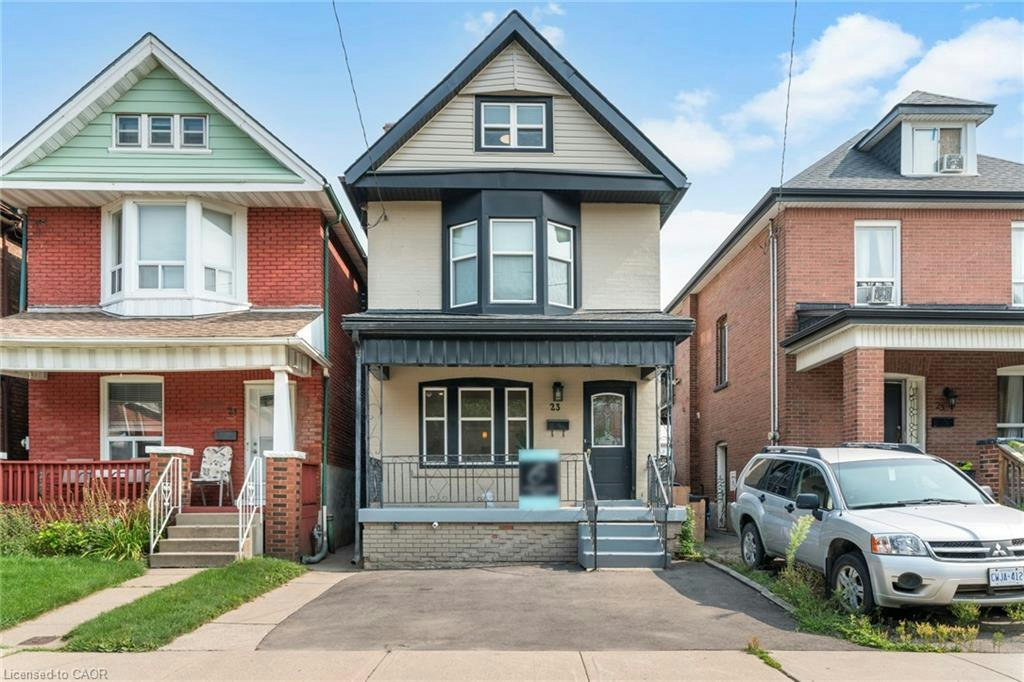 Upper-23 Somerset Avenue, Hamilton, ON, L8L 2L4