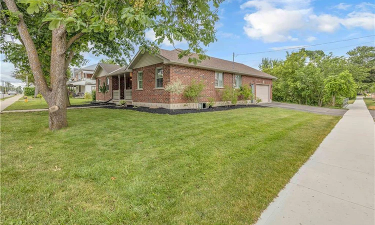 5 Walpole Drive