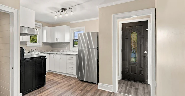 8541 Airport Road, Hamilton, ON, L0R 1W0 - 8