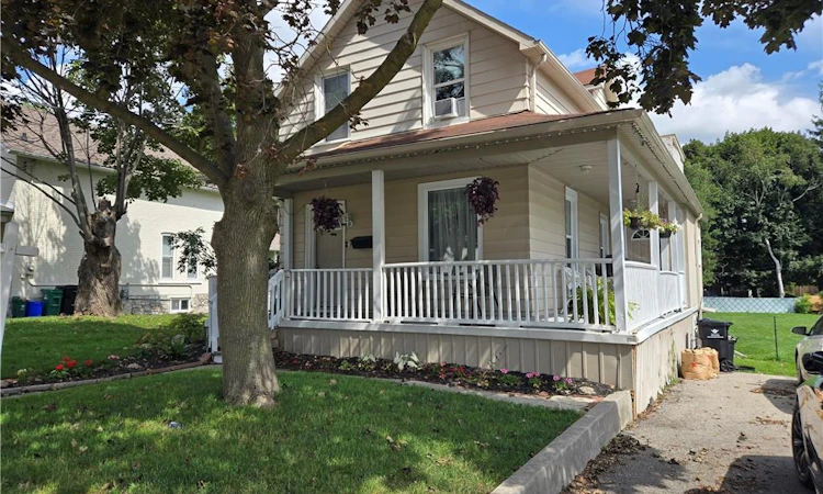 841 Duke Street