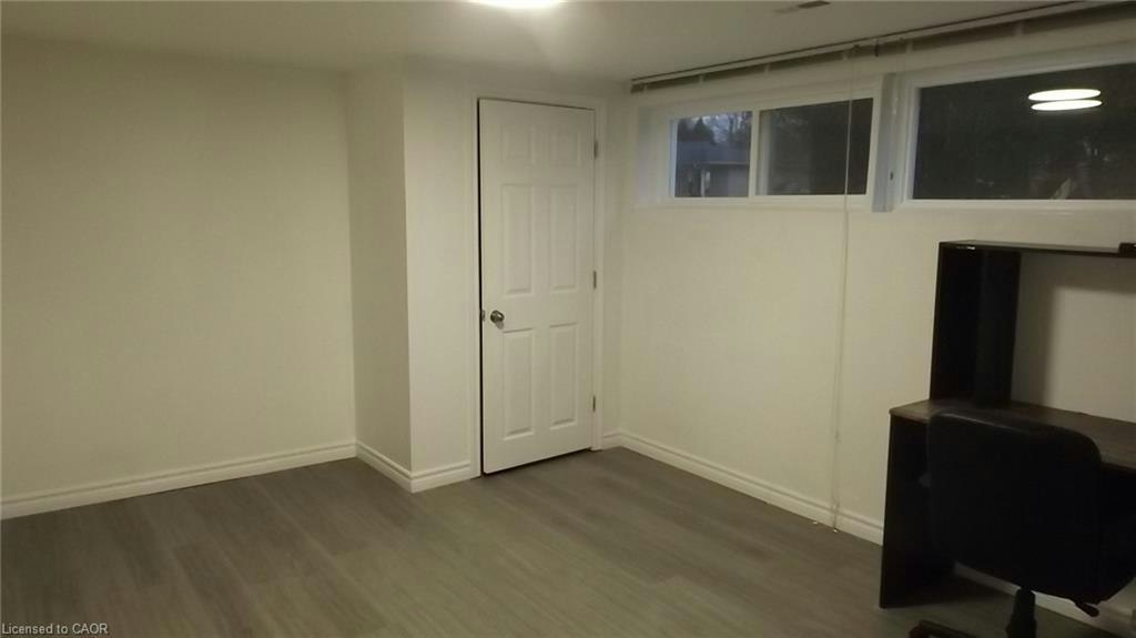 68 Austin Drive, Waterloo, ON, N2L 3Y4 - 13