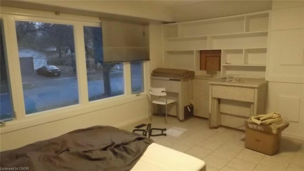 68 Austin Drive, Waterloo, ON, N2L 3Y4 - 3