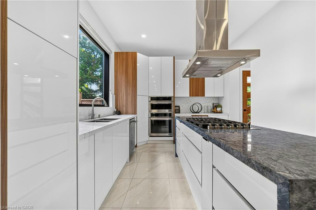 1526 Bridge Road, Oakville, ON, L6L 2E3 - 9